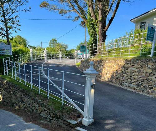 Fir-Hill-Park-entrance